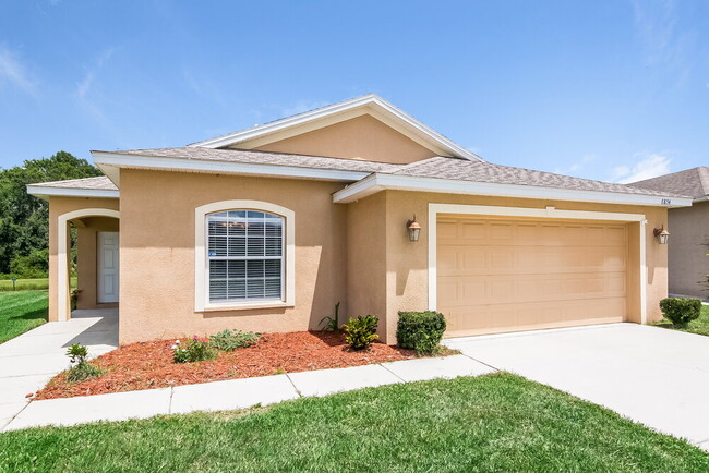 Photo - 6854 Glenbrook Dr House