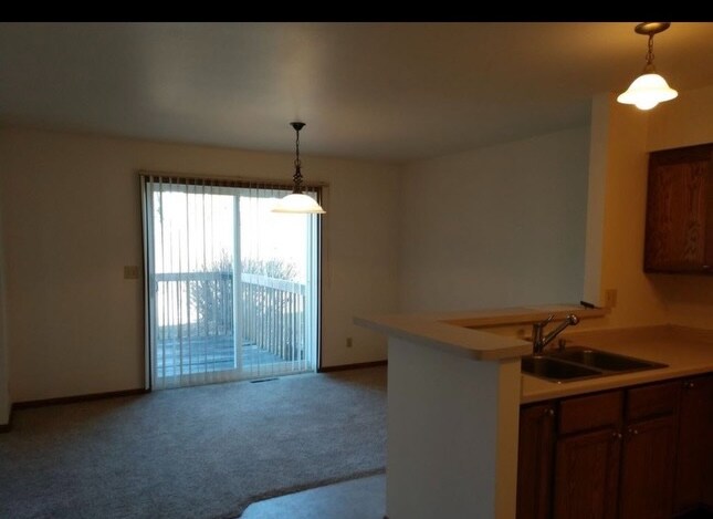 Photo - 510 Hanson Rd