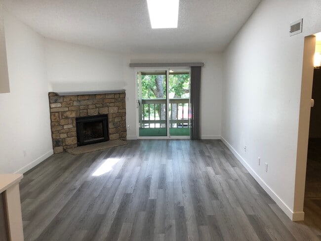 Photo - 8225 Fairmount Dr Unit 10-204