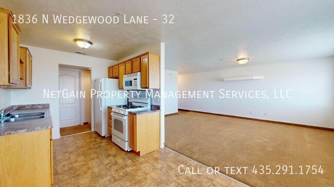 Photo - 1836 N Wedgewood Ln Unidad 32