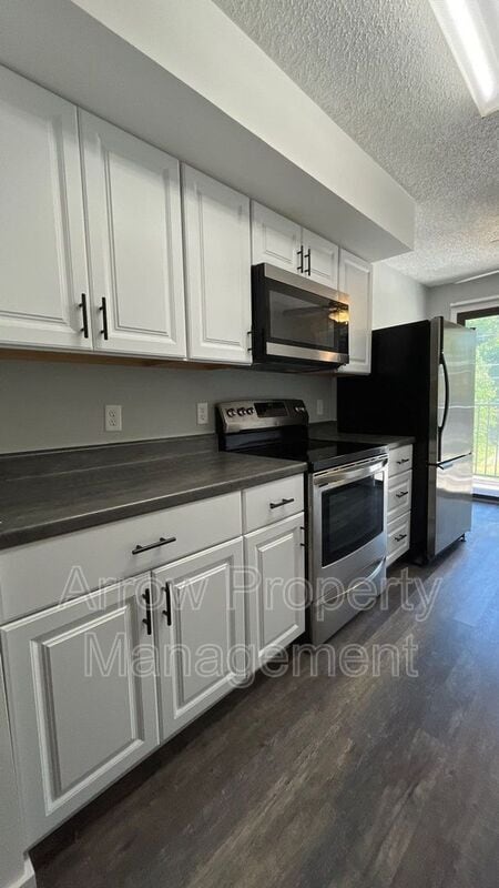 Building Photo - 3405 Holdrege St Rental