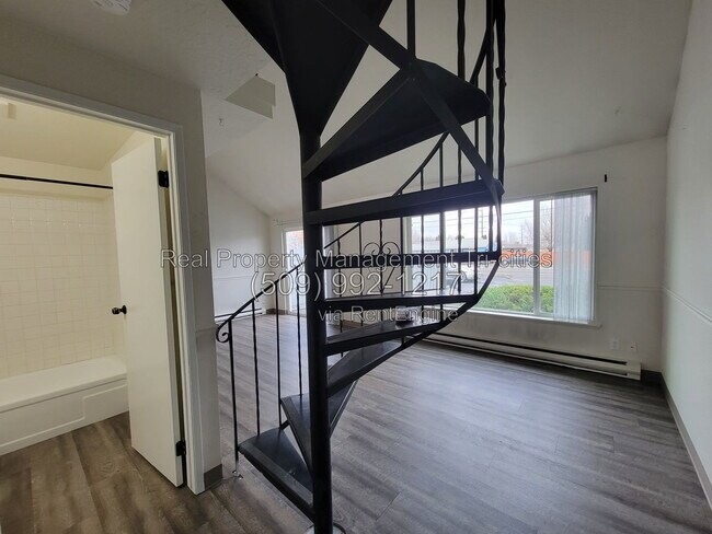3517 W 4th Ave Unit B