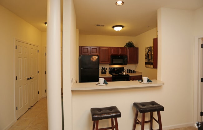 Kitchen - Georgetown Square Apartments