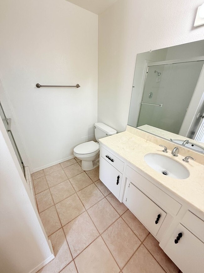 Building Photo - 4625 Karnes Rd Unit B