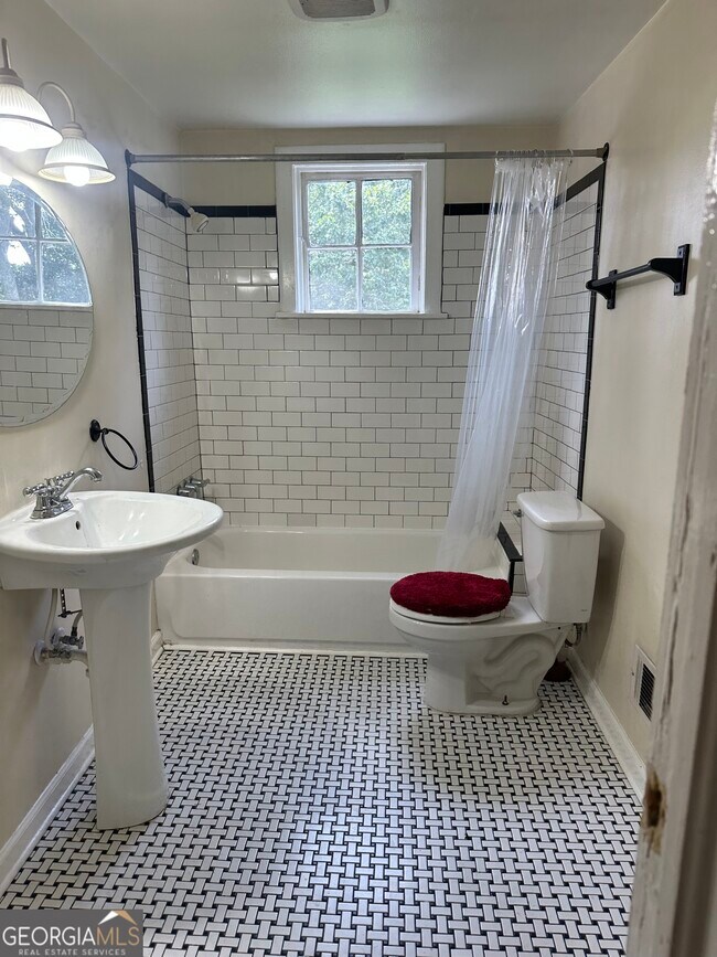 Photo - 1872 Dunlap Ave Casa Adosada