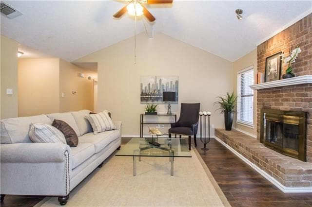 Photo - 2405 Cranberry Ln