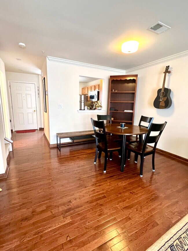 Photo - 118 Adamecs Way