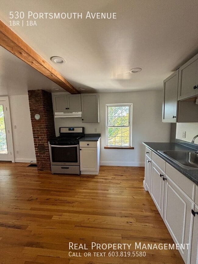 Building Photo - 530 Portsmouth Ave Rental