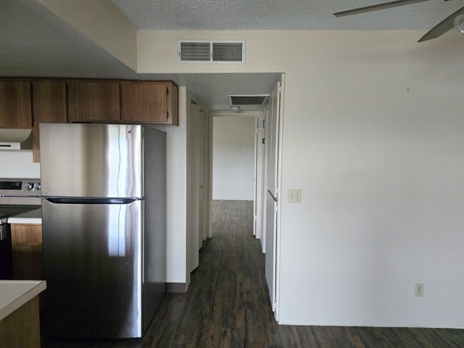 Photo - 455 N Tegner St