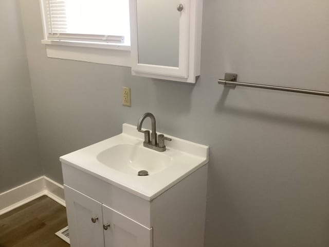 Photo - 350 S Roena St