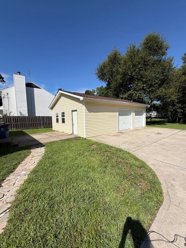 250 Amelia-Olive Branch Rd
