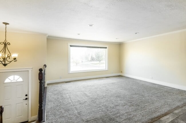 Photo - 3430 W 1850 S
