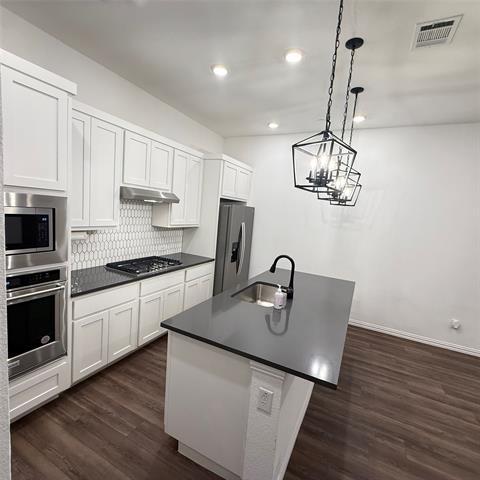 Photo - 9943 Hennings St