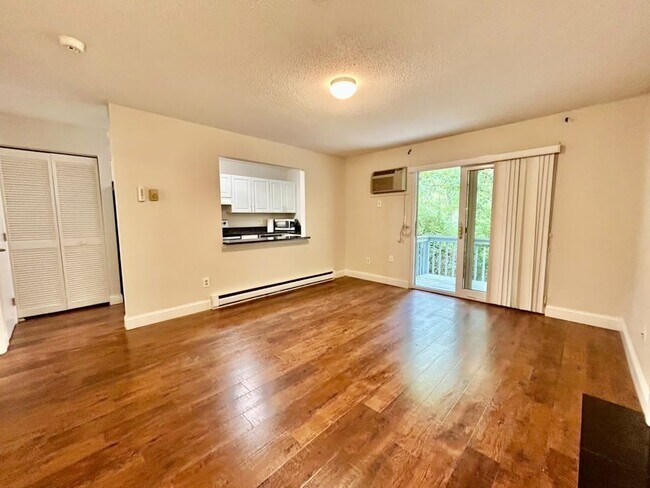 Photo - 19 Somers St Unit B8