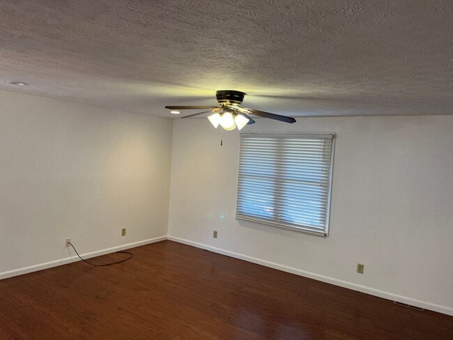 Photo - Three Bedroom 2 Bath Home in Bethalto with...