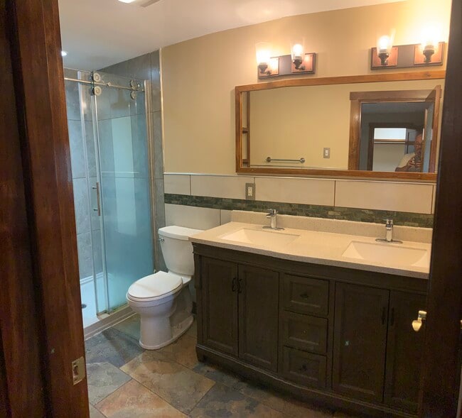 5 Oak St Unit 5