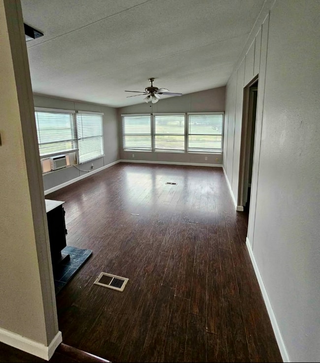 Photo - 6006 Pleasant Valley Rd