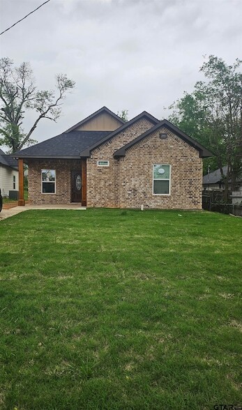 Photo - 1399 W 2nd St