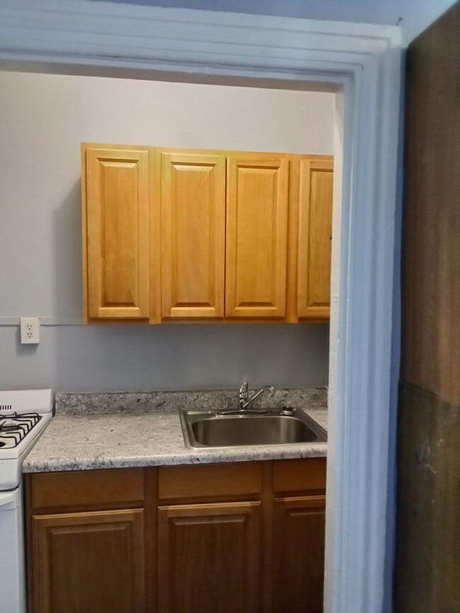 Photo - 1023 Greenwich St Unit 614 Mulberry St Apt 2