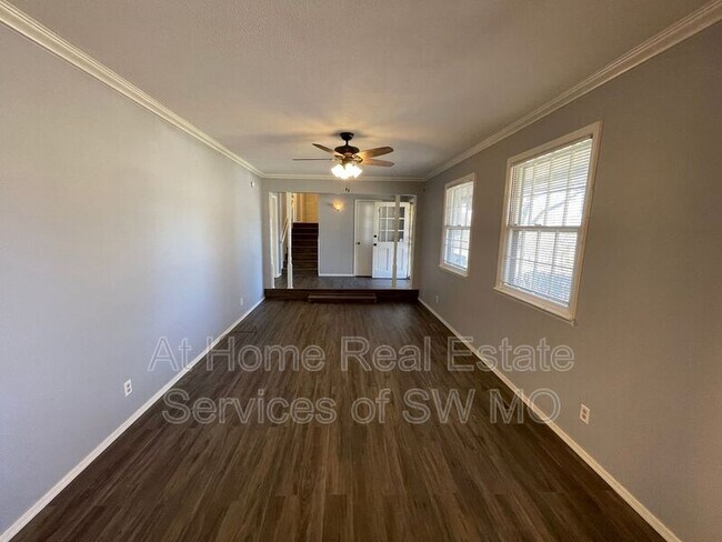 Photo - 2156 E Swallow St