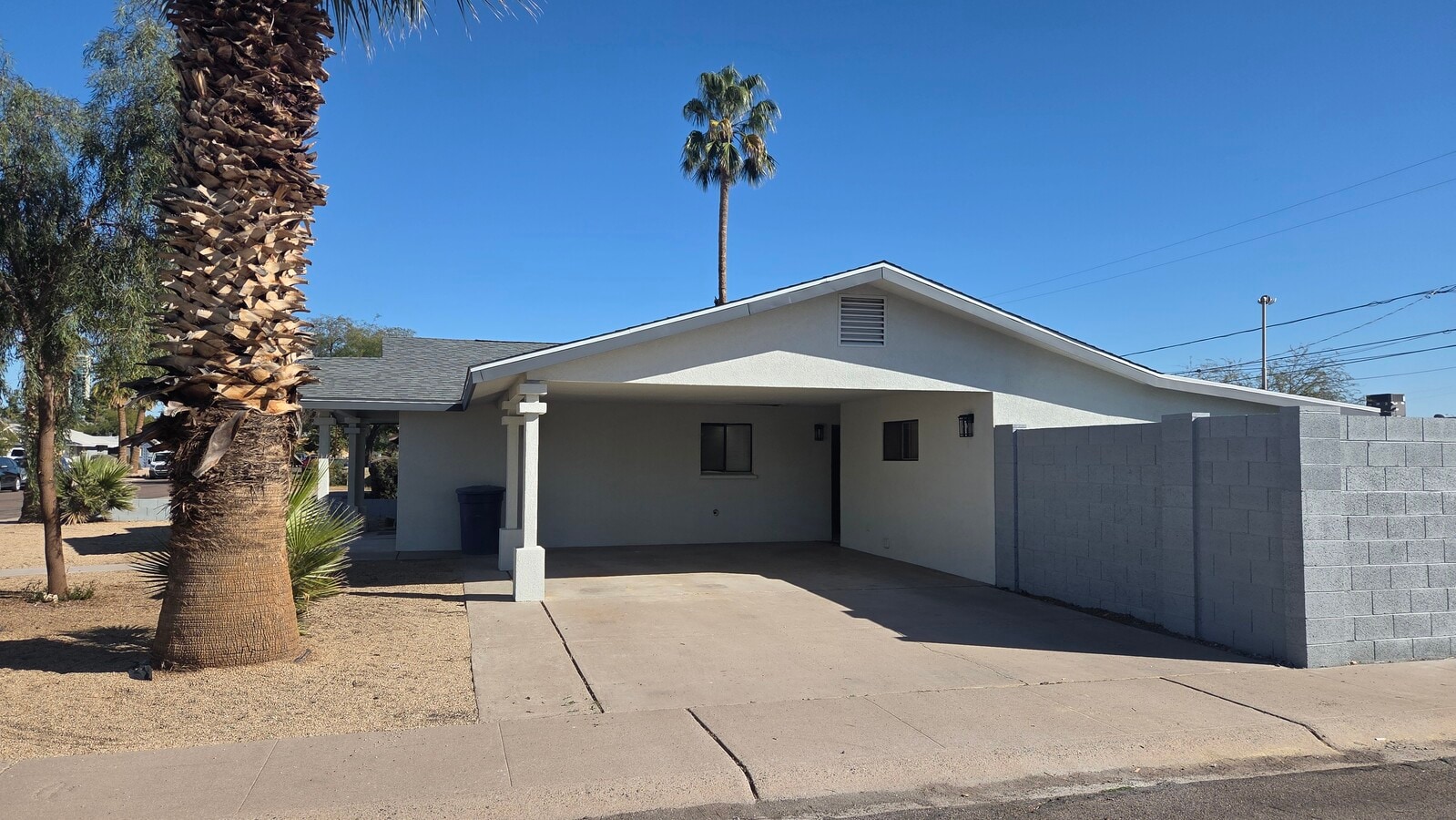 Photo - 1051 W 9th St