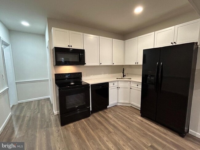 Photo - 566 E High St Unit 1