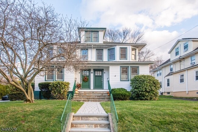 Building Photo - 38B Park Ave