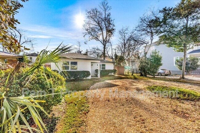 Photo - 511 E 32nd St