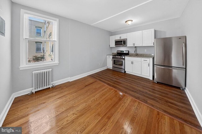 Photo - 4701 Ravenswood Rd Unit 14