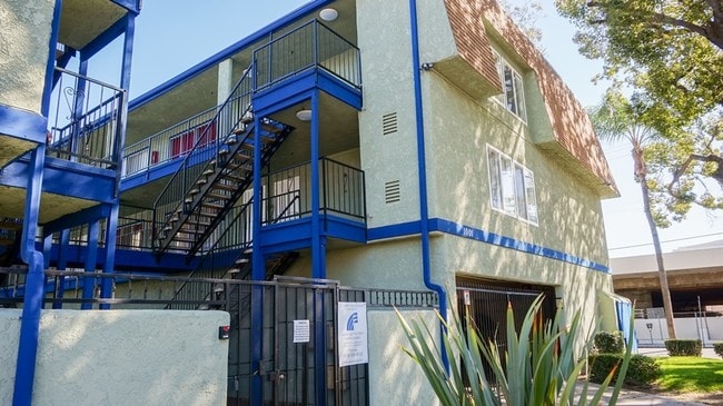 Photo - Riverine Apartments