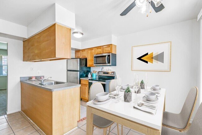Roberts Mill Apartments and Townhomes