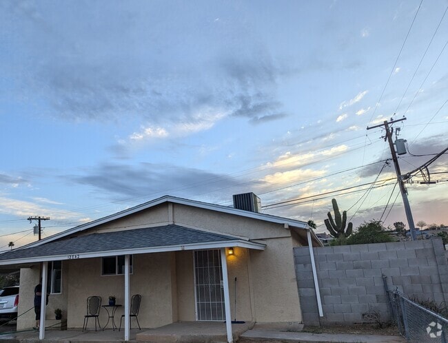 Building Photo - 12842 N 20th St Rental