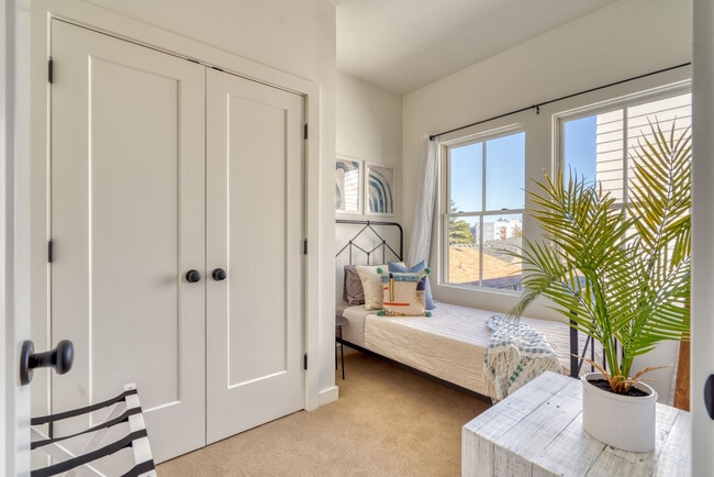 520 NE 56th Ave Unit SI ID1611957P