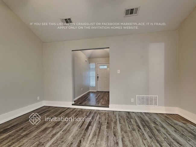 Photo - 717 Lynne Ln