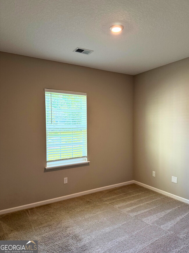 Photo - 206 Boatsman Way