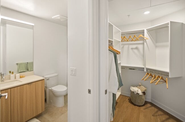 Solaire 7607 Old Georgetown