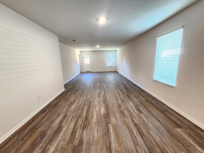 Photo - 1333 Brook Ln