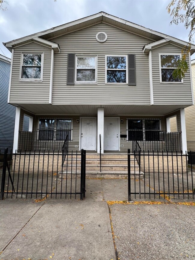 Building Photo - 391 Pacific Ave