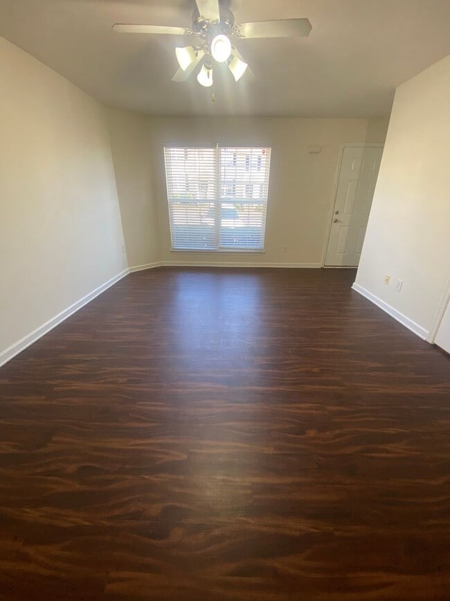 Photo - Available Now! 2 Bed, 2.5 Bath Townhome in The Cottages Of Lake Forest