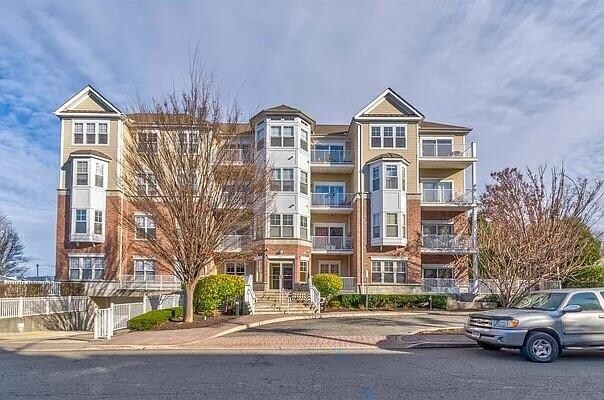 Building Photo - 201 W 30th St Unit 302 Rental