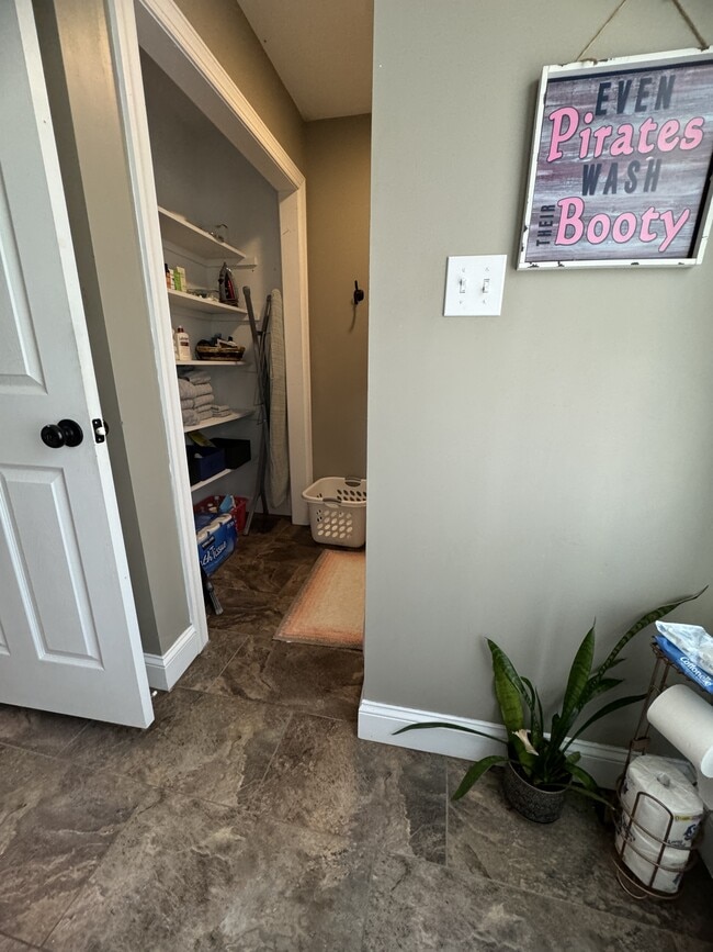 Photo - 1428 Outpost Rd