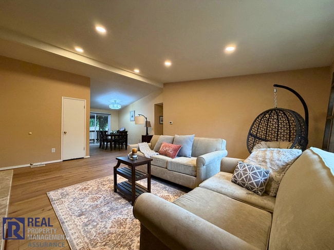 Photo - 10685 SW 77th Ave