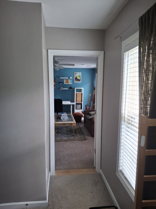 $1000 Room - 13511 Porter Creek Rd