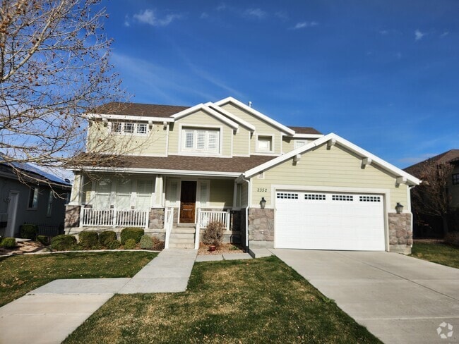 Building Photo - 2352 S Shorewood Dr Rental