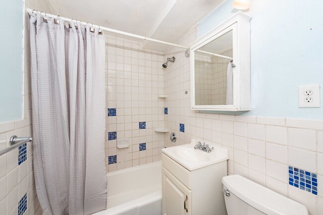 Photo - 135 Inman St Unidad 4