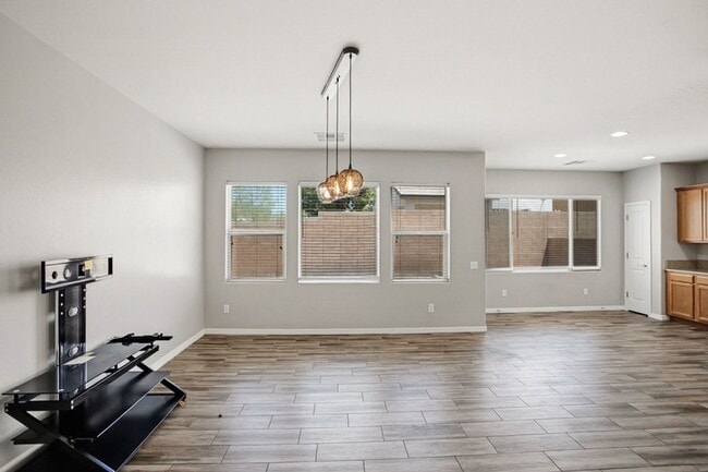 Photo - 3 Bed, Den and Loft West Las Vegas Beauty