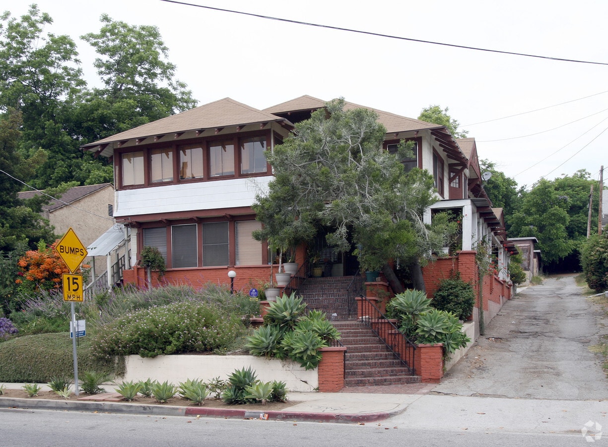 Photo - 937 N Benton Way