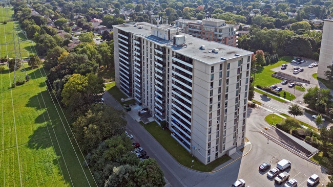 Photo - Bayview Square North