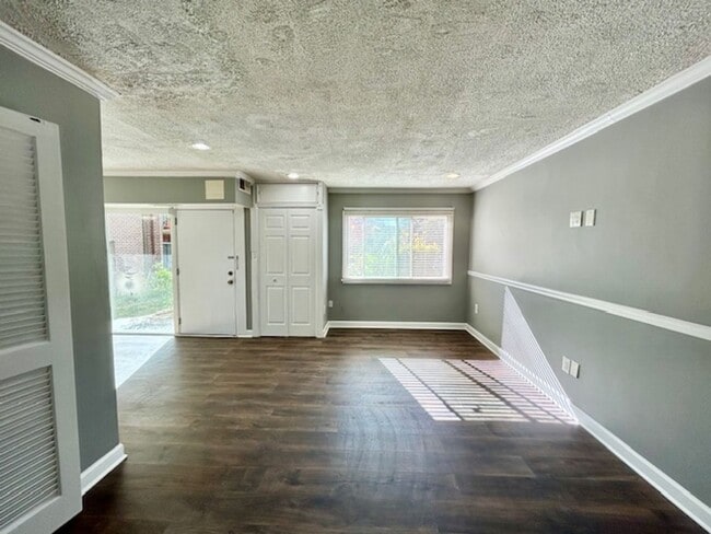 Photo - 3844 Bel Pre Rd