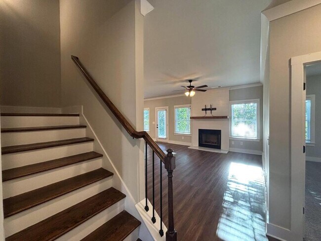 Photo - 173 Russell Way